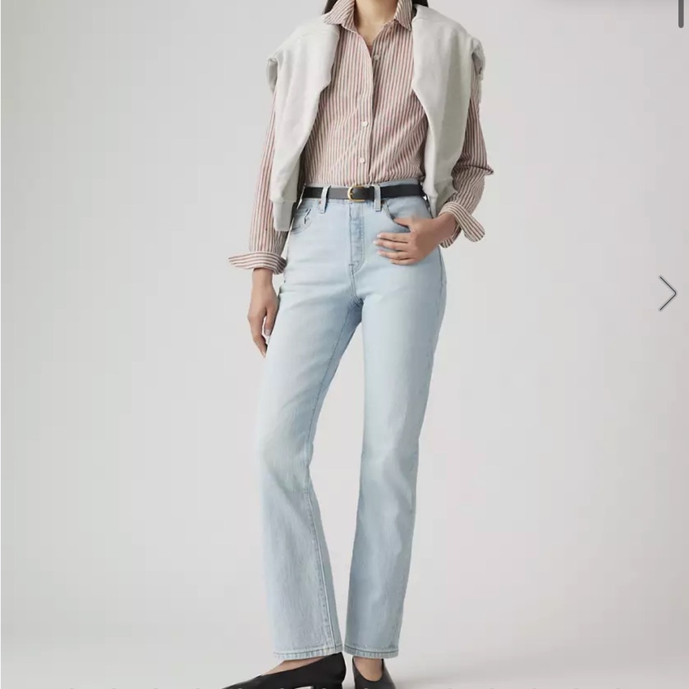 Levi’s 501 light wash jeans